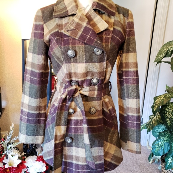 Maria Peacoat - Picture 2 of 5